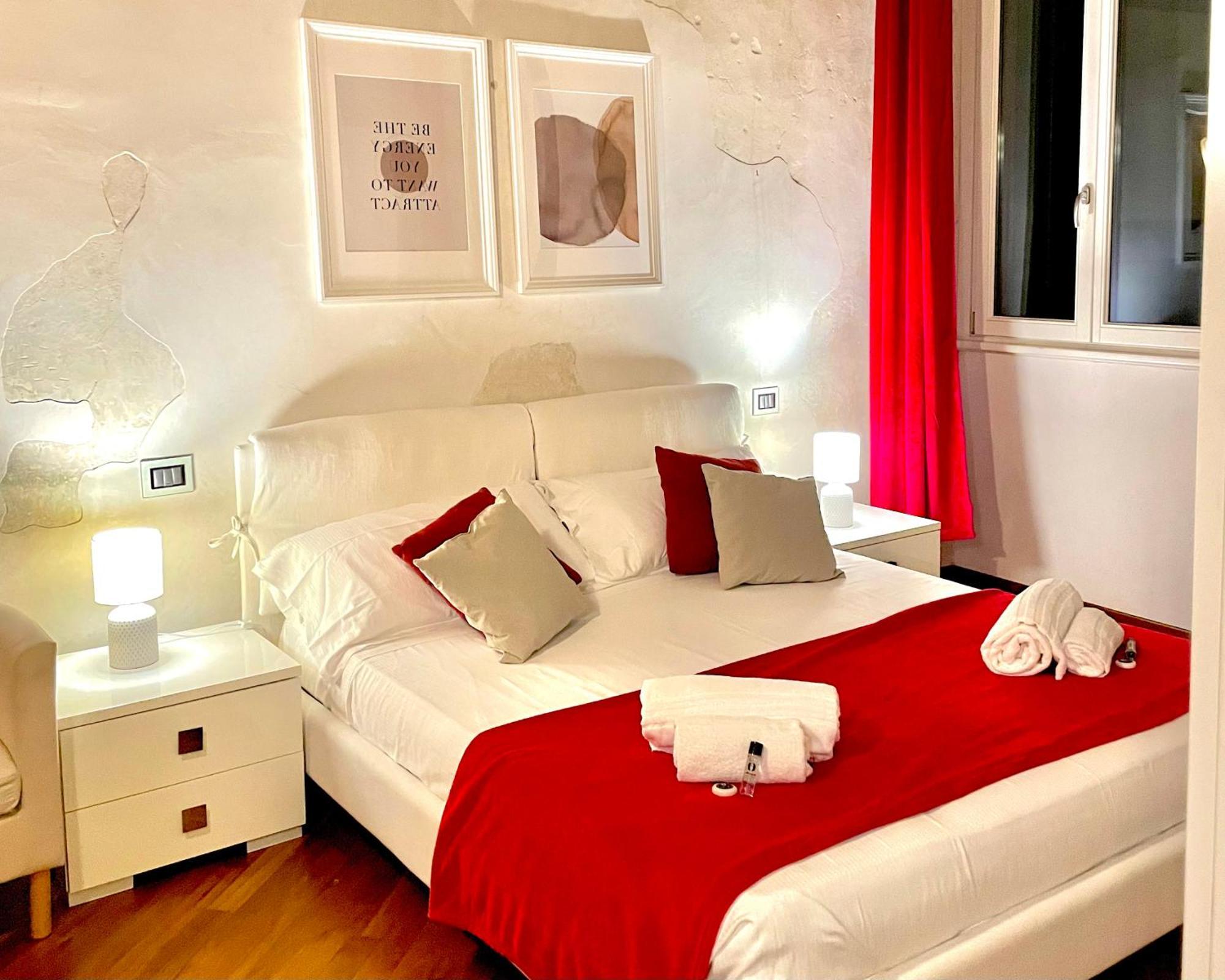 Magnolia Home - Piazza Delle Erbe Верона Экстерьер фото